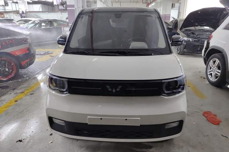 Used Wuling Hongguang MINIEV 2022 Macaron Premium Model – Lithium Iron Phosphate
