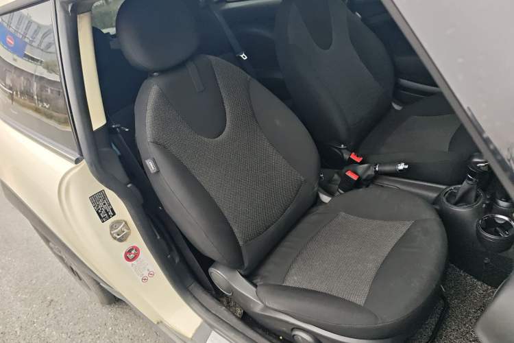 Used MINI MINI 2013 1.6L ONE Limited Edition First Version
