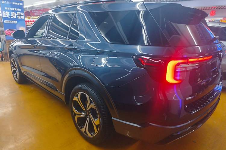 Used Ford Explorer 2023 EcoBoost 285 4x4 ST-LINE 6-Seater