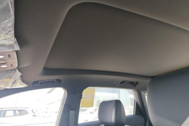 Used Wuling Xingguang S 2024 130 km Flagship Version Headliner