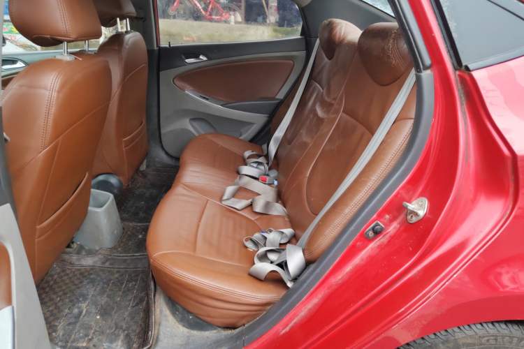 Used Hyundai Verna (older generation) 2014 1.4L Manual Top-Tier Model TOP
