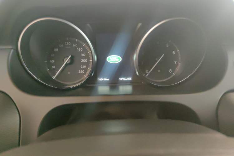 Used Land Rover Discovery Sport 2019 240 PS SE Dynamic Version China VI Standard
