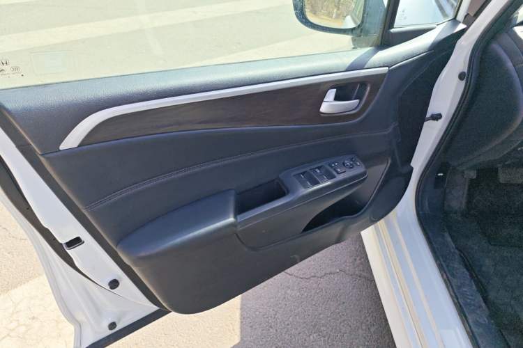 Used Honda Jade 2016 1.8L Automatic Comfort Elite Version 5 Seats