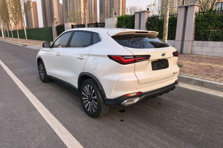 Used CHANGAN OSHAN X5 2021 1.5T DCT Prestige Edition Exterior 5