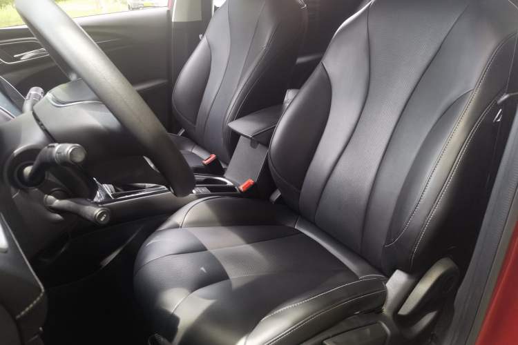 Used Roewe i5 2020 1.5L Automatic 4G Connect Luxury Flagship Edition Left Front Seat