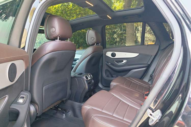 Used Mercedes-Benz GLC 2022 Facelifted GLC 260 L 4MATIC Dynamic Edition Interior 3