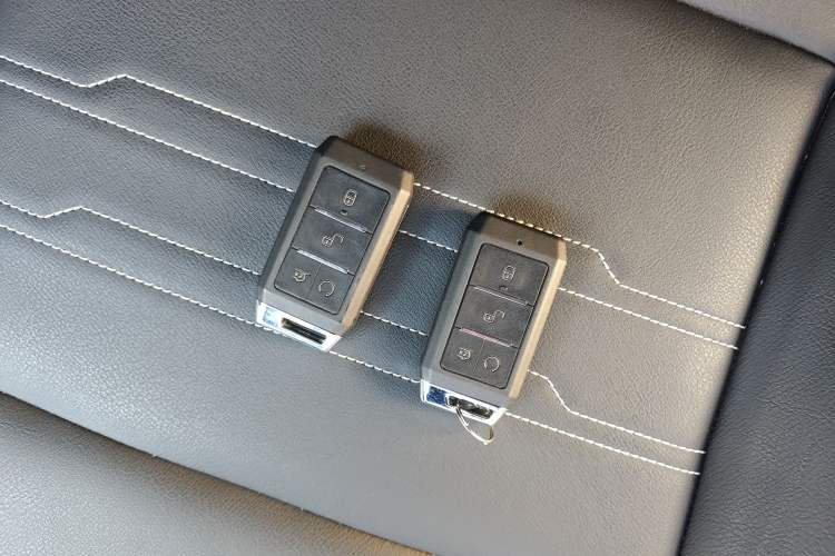 Used BYD Qin New Energy 2019 High-Range Luxury Model Interior 4