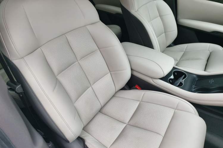 Used IM LS6 2023 Max Long-Range Version
