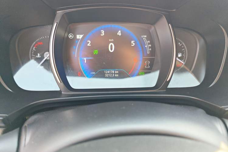 Used Renault Koleos 2017 2.0L Two-Wheel-Drive Leading Edition
