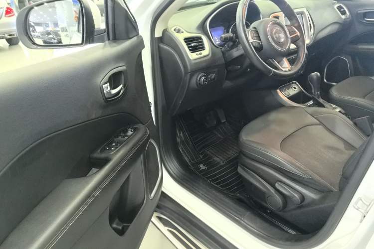 Used Jeep Compass 2017 200T Automatic Family Edition