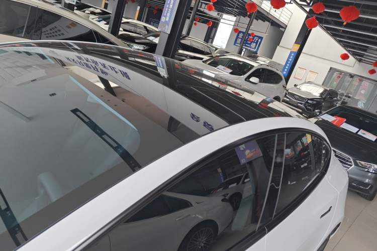 Used Tesla Model 3 2023 Long-Range All-Wheel-Drive Version
