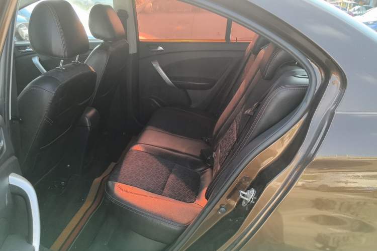 Used Cowin C3 2015 1.5L Manual Gold Diamond Edition
