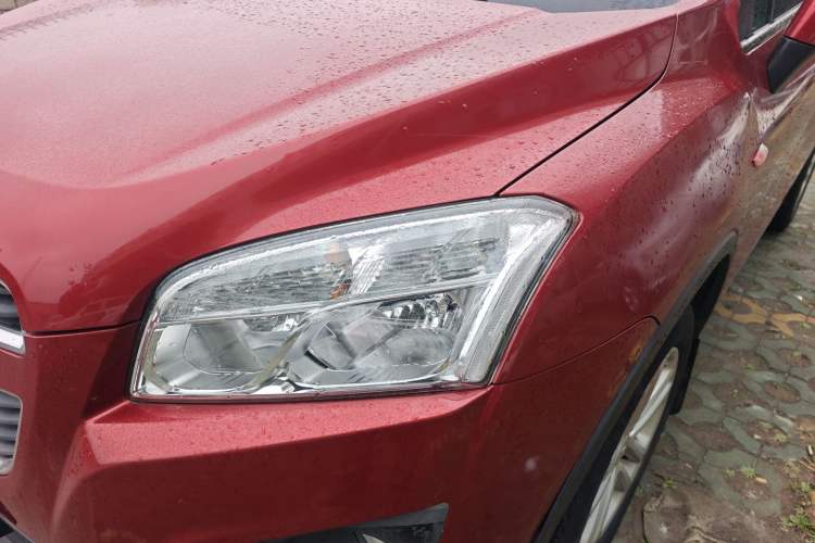 Used Chevrolet Trax 2016 1.4T Manual Two-Wheel Drive Comfort Version with Sunroof