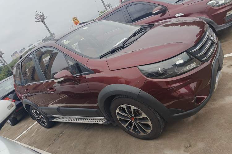 Used FORTHING Joyear X5 2015 1.6L Manual Luxury Model