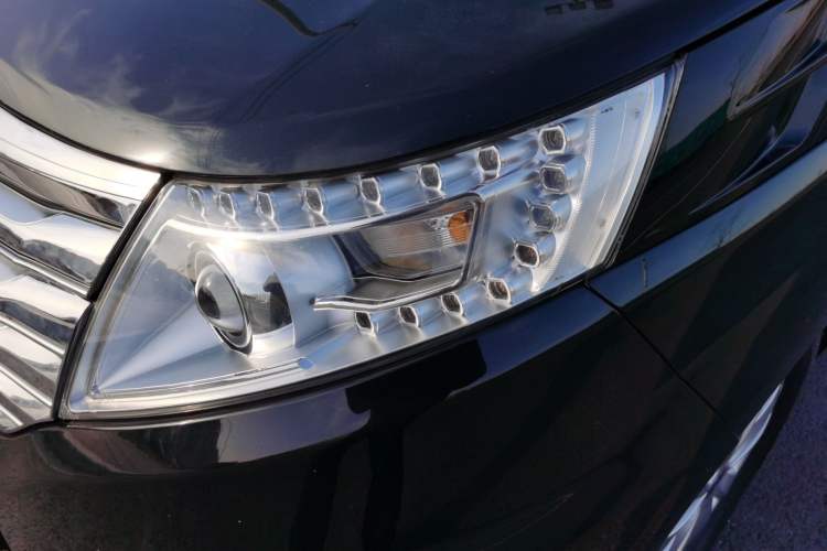 Used JAC Refine M5 2017 2.0T Gasoline Dual-Clutch Executive Version