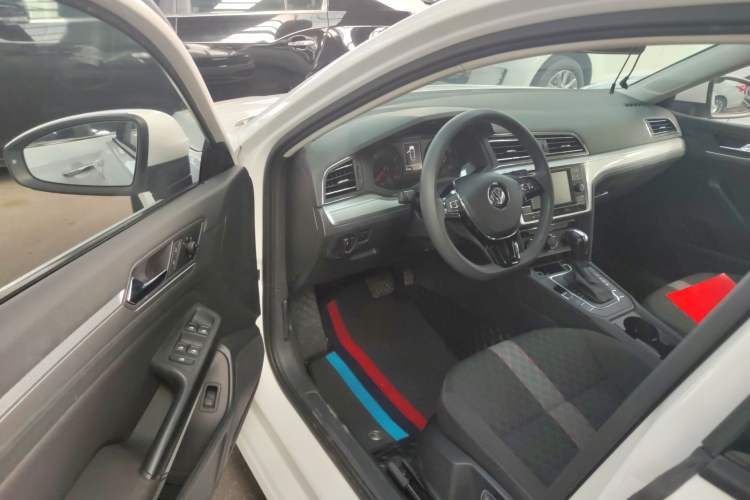 Used Volkswagen Lamando 2019 230TSI DSG Fashion Edition China V Standard