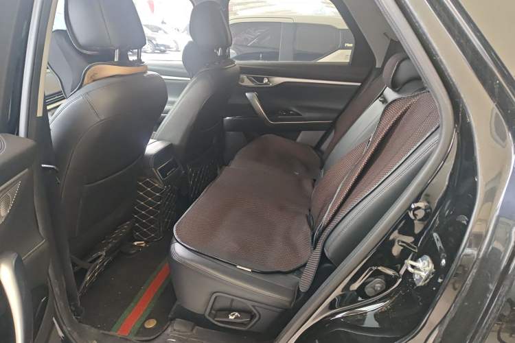 Used Changan CS95 2021 2.0T Four-Wheel Drive Luxury Version
