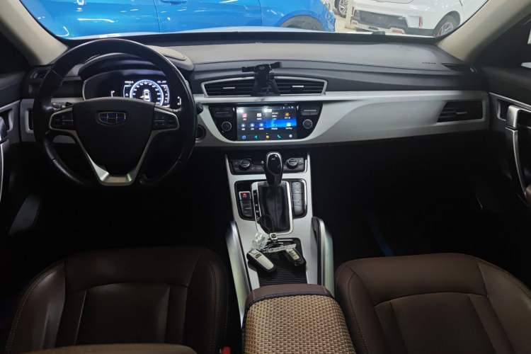 Used Geely Auto Emgrand X7 Sport 2016 1.8TD Automatic ZhiZun Version
