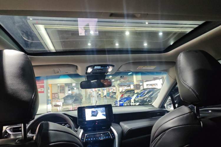 Used Toyota Harrier 2022 2.0L CVT Two-Wheel Drive Entry Version