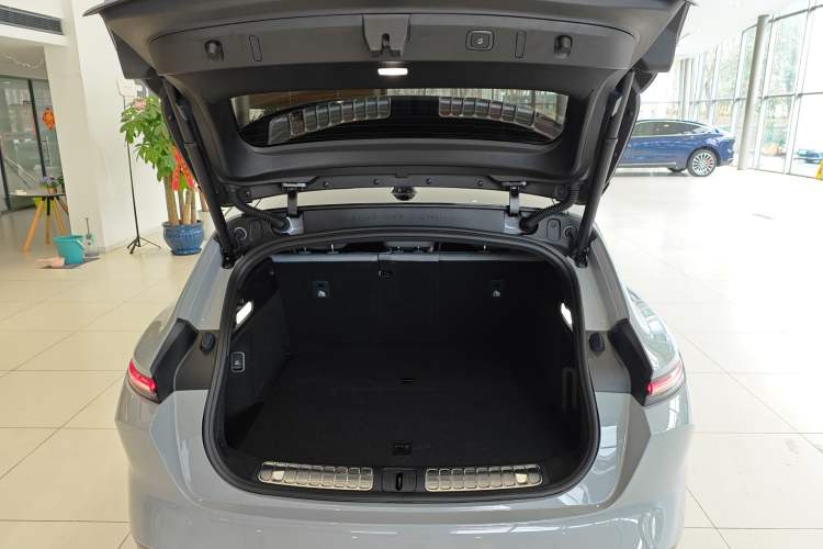 Used Nio ET5T 2024 75kWh Touring