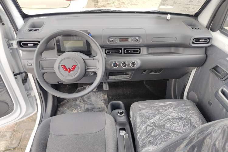Used Wuling Zhiguang New Energy 2025 Comfort Model