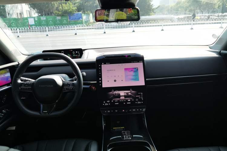 Used Honda P7 2025 Rear-Drive Long-Range Pro