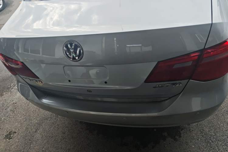 Used Volkswagen Jetta 2015 1.6L Automatic Fashion Model