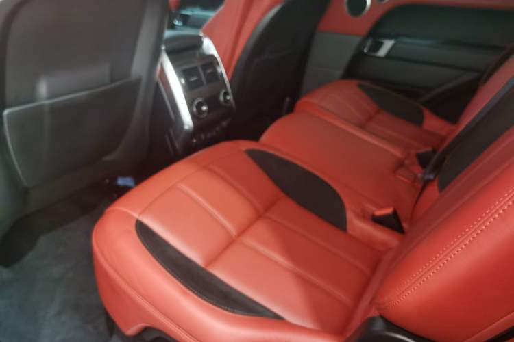 Used Land Rover Range Rover Sport 2022 3.0 L6 YAO Black Edition
