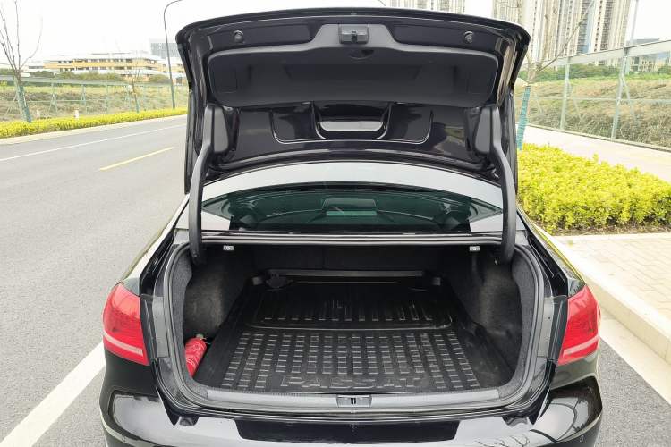 Used Volkswagen Passat 2014 1.8TSI DSG Prestige Edition Trunk