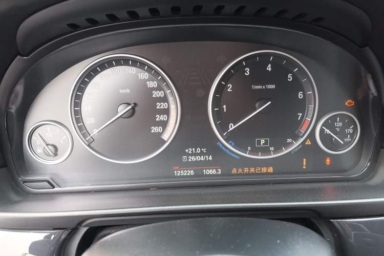 Used BMW 5 Series 2017 520Li Elegant Edition Odometer Close Up