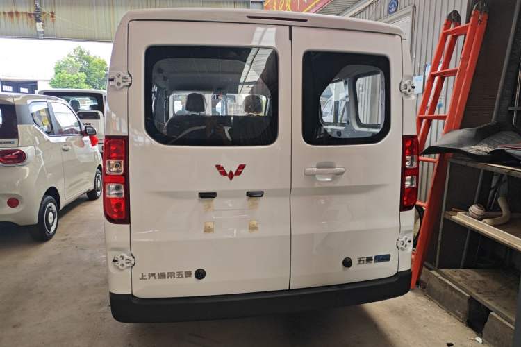 Used Wuling Yangguang 2025 Model 400km Bus Edition—Comfort Edition