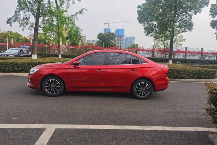 Used Roewe i5 2020 1.5L Manual 4G Connect Leehao Flagship Edition Exterior 4