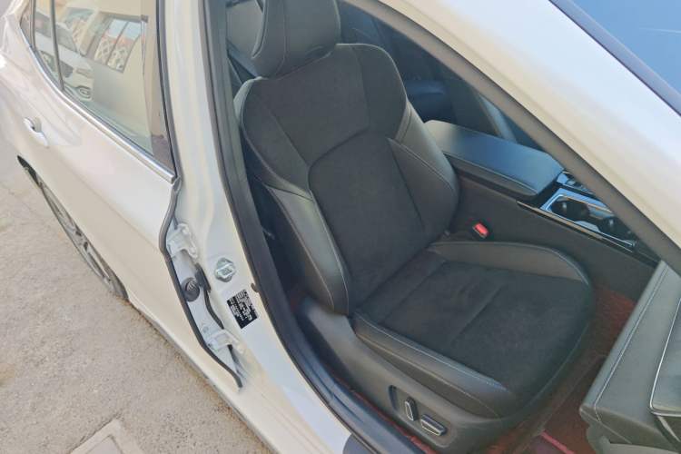 Used Toyota Camry 2024 Dual-Motor 2.0 HXS Sport Plus Edition Right Front Seat