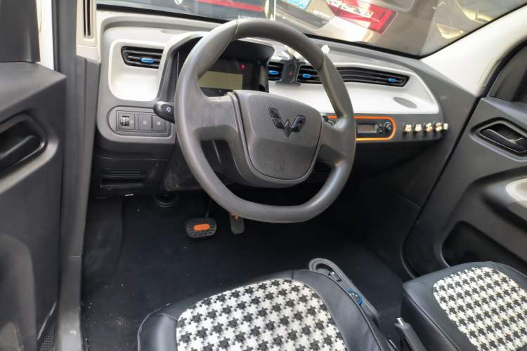 Used Wuling Hongguang MINIEV 2022 Easy Version Lithium Iron Phosphate