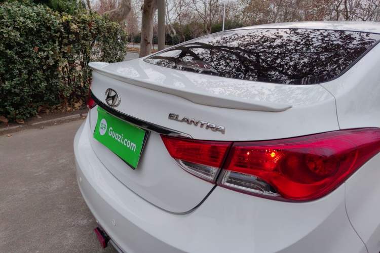 Used Hyundai Elantra (5th Generation / Langdong) 2015 1.6L Manual Fashion Edition