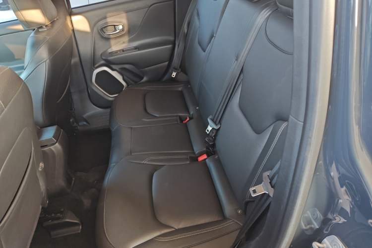 Used Jeep Renegade 2017 180TS Automatic All-Wheel Drive Versatile Edition
