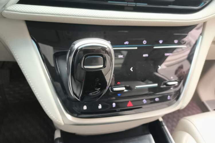 Used Buick GL8 2022 ES Landtrek 653T Comfort Edition
