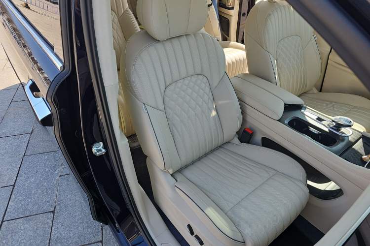 Used VOYAH Dream 2024 PHEV Ultra-Long Range Flagship Edition