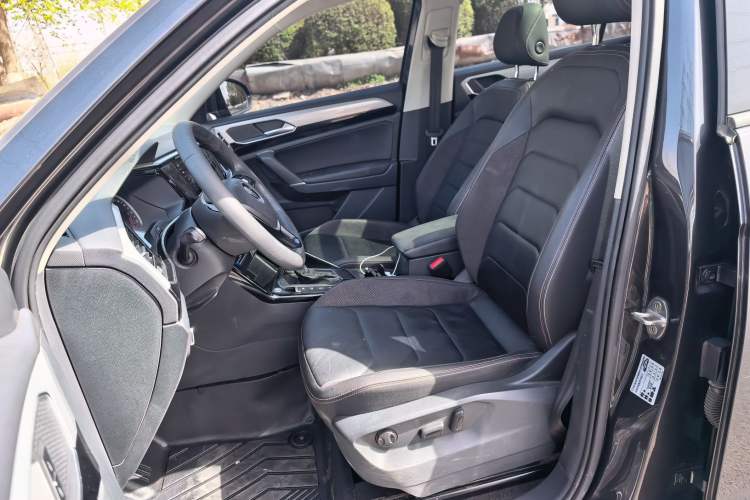 Used Volkswagen Tayron 2021 280TSI Two-Wheel Drive Luxury Smart Connectivity Version