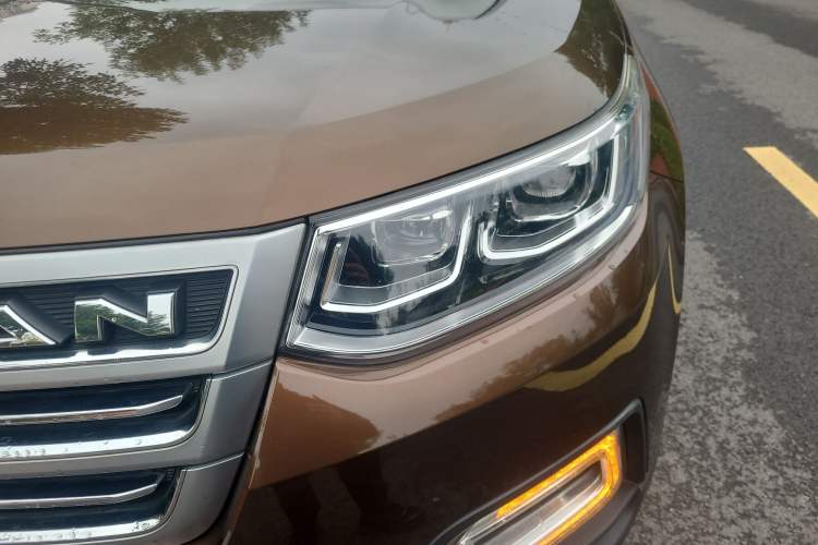 Used CHANGAN CS95 2017 2.0T Two-Wheel Drive Zhitu Edition