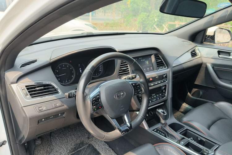 Used Hyundai Sonata 2017 1.6T GLS Smart Model Interior 1