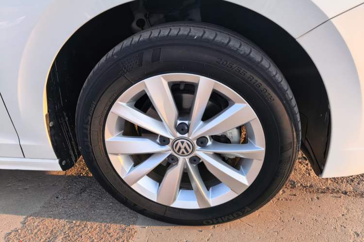 Used Volkswagen Bora 2019 1.5L Manual Comfort Version
