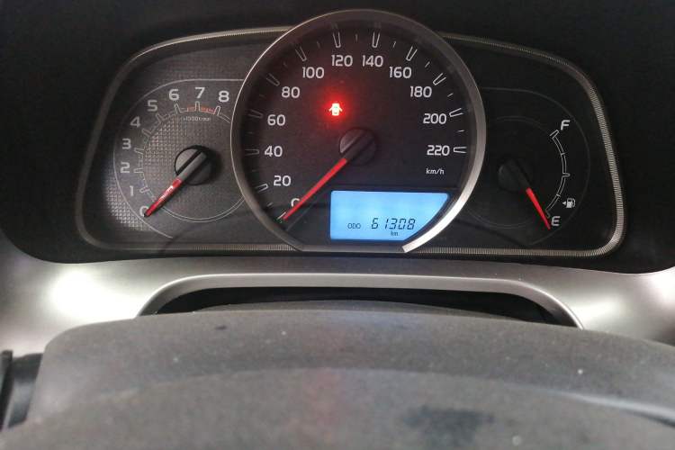 Used Toyota RAV4 2019 2.0L CVT Two-Wheel Drive Luxury Version China VI Standard
