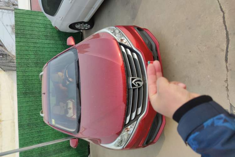 Used Baojun 310 2016 1.2L manual Comfort trim level Exterior 2