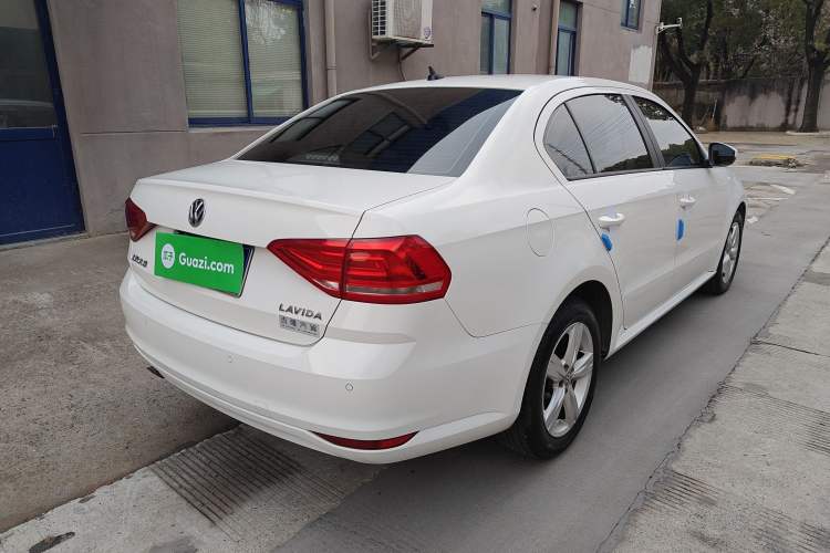 Used Volkswagen Lavida 2017 1.6L Automatic Fashion Edition
