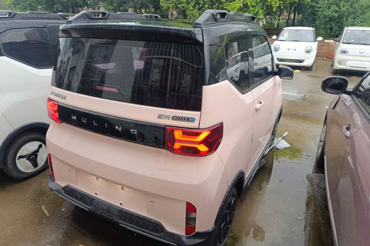Used Wuling Hongguang MINIEV 2022 GAMEBOY 200km Gaming Edition with Lithium Iron Phosphate