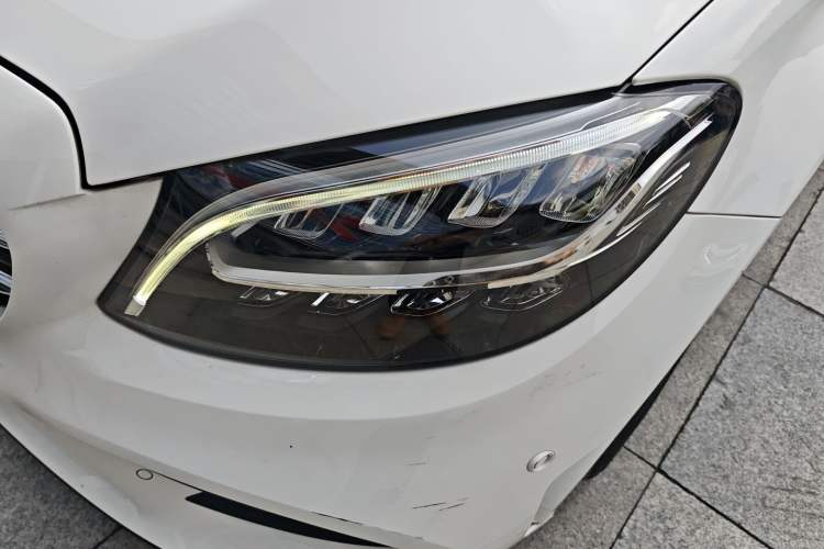 Used Mercedes-Benz C-Class 2019 C 260 Sport Edition 4MATIC Left Front Headlight