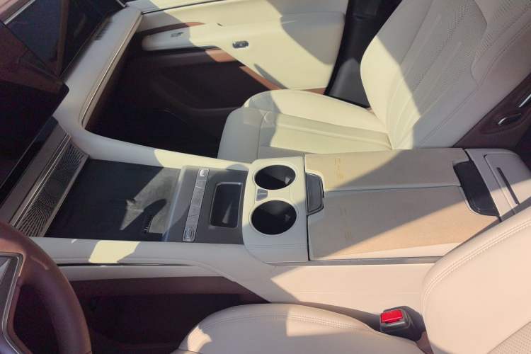 Used BYD Xia 2025 DM-i 1.5T 100km Supreme Edition
