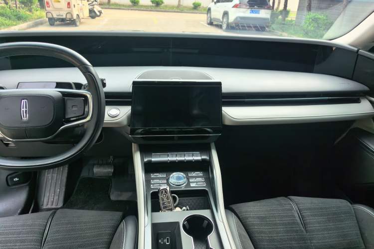 Used Lincoln Nautilus 2023 2.0T All-Wheel-Drive Zunrui Hybrid Version
