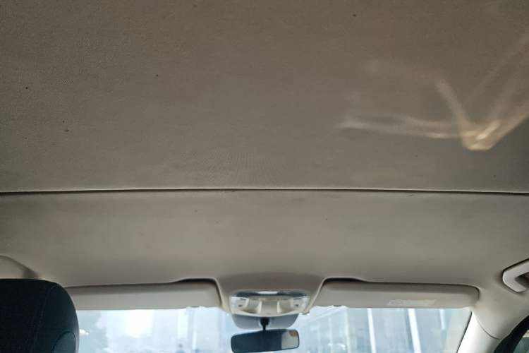 Used Mercedes-Benz Vito 2021 2.0T Elite Version 7 Seats Headliner